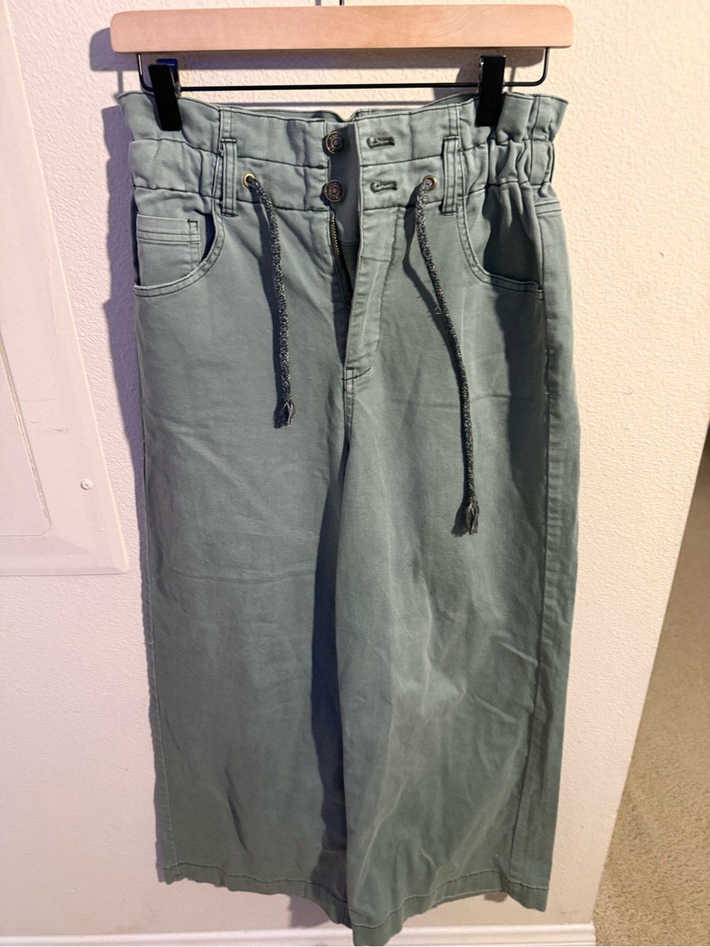 Pilcro Anthropologie Coastal Wide Leg Paperbag Pants Sage Green Size 27